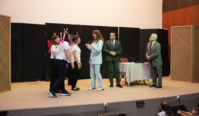 Yenişehir'de profesyonel oyunculara taş çıkarttılar