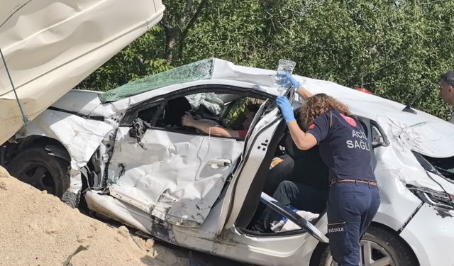 Bursa'da yaşanan kazada ortalık savaş alanına döndü