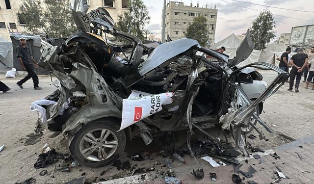 Katil İsrail'in saldırısında Gazze'de 5 İHH çalışanı hayatını kaybetti