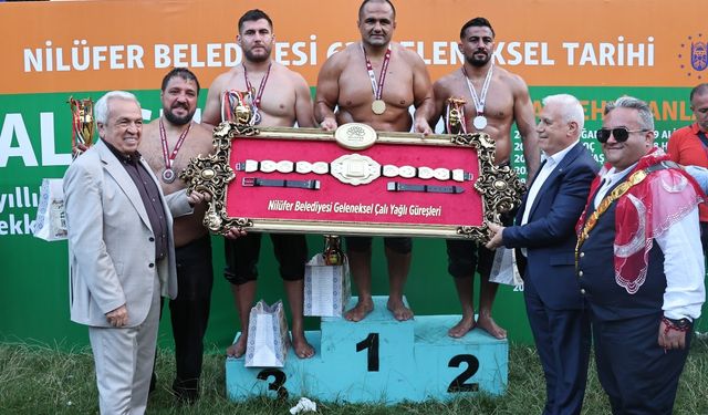 Çalı'da başpehlivan Mehmet Yeşil oldu