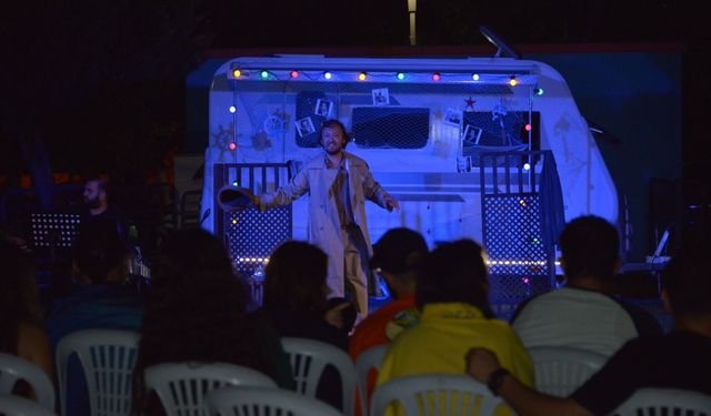 ''Karavan tiyatro'' Bursa ile buluştu