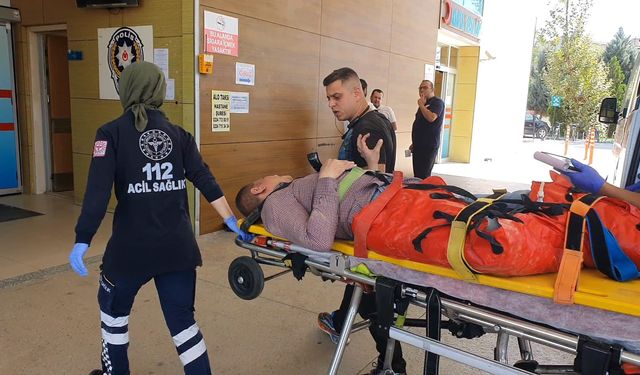 Üzerine sunta düşen işçinin bacakları kırıldı