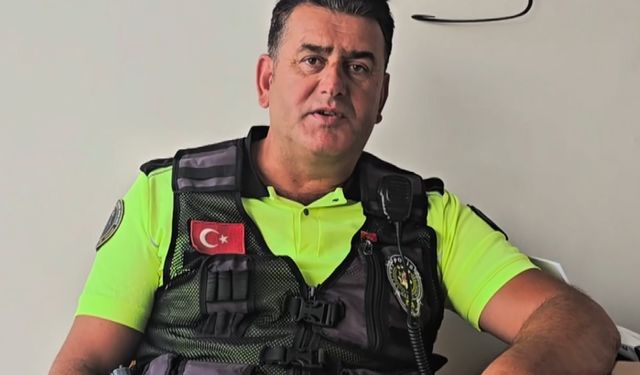 Bursa'da batan teknedeki 3 kişiyi kayıkla kurtaran kahraman trafik polisi o anları anlattı