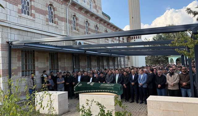 Başından vurulan genç, toprağa verildi