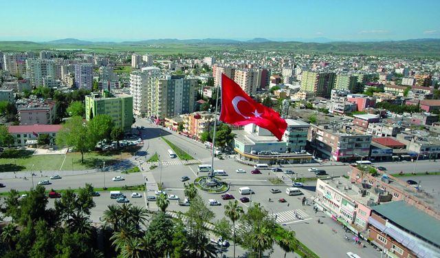 Osmaniye'de Namaz Vakitleri Neden Birkaç Dakika Fark Ediyor?