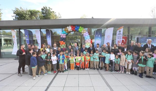 İnegöl’de bilim şöleni başladı