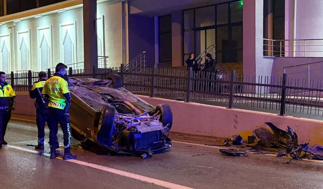 Gemlik’te otomobil takla attı: 3 yaralı