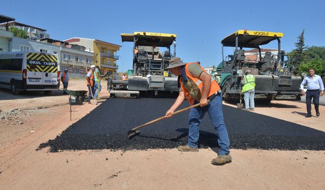 Bursa'da konforlu ulaşım için 150 bin ton sıcak asfalt döküldü