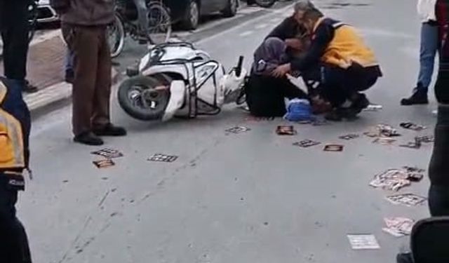Motosiklet yayaya çarptı: 2 yaralı