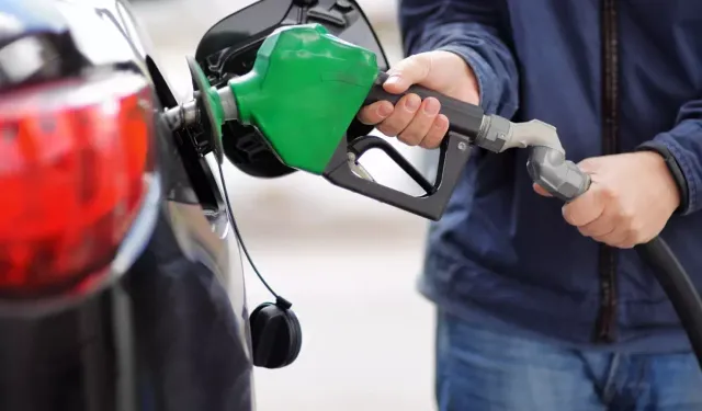 Akaryakıta çifte indirim geliyor