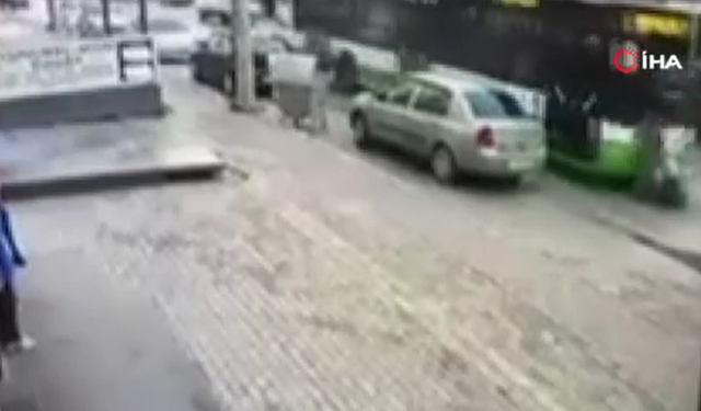 Bursa'da otobüs ve kamyonetin altında kaldılar