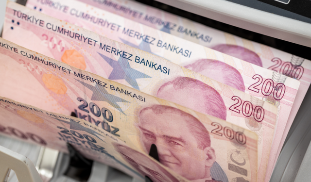 Son asgari ücreti bilen banka, yeni zam için rakam verdi