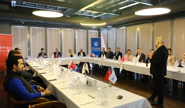 TÜGİAD Bursa Şubesi, dijital geleceğin kodlarını masaya yatırdı