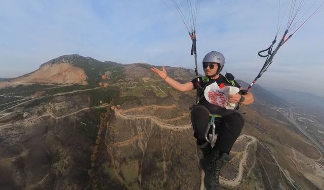 Bursa'da yanan ormanlar için gökyüzünden paraşütle tohum yağdı