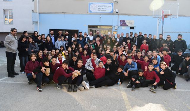 Osmangazi Belediyesi’nden çocukların içini ısıtan dayanışma