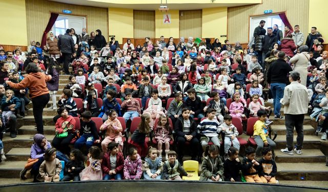 Yıldırımlı çocuklara her pazar ücretsiz tiyatro