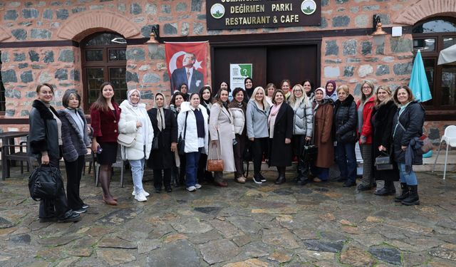 Osmangazili kadınlar kültür turlarıyla moral depoluyor