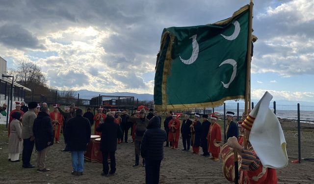 Patrikhane’ye mehterli cevap