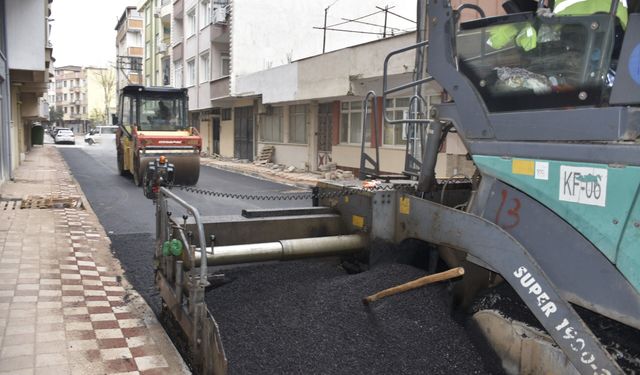 Karacabey’de 2025 yılı asfalt seferberliği ile tamamlandı