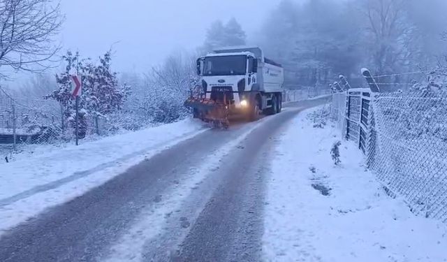 Bursa'nın 33 mahallesinde kar seferberliği!