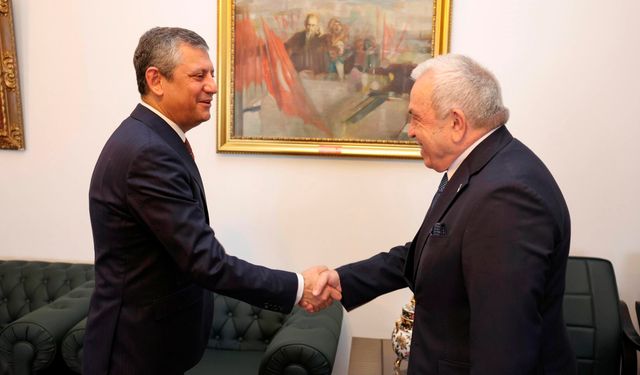 Nilüfer’in yatırımlarına CHP Genel Başkanı Özel’den temel atma sözü