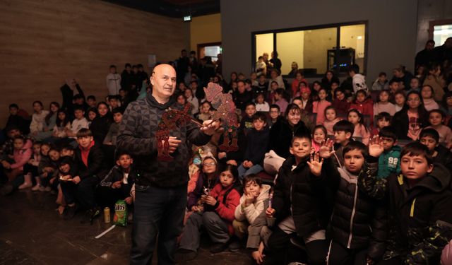 Bursa'nın yüzlerce yıllık simgeleri Osmangazi'de perdeye yansıdı