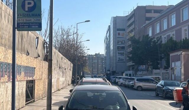İzmir'de otopark ücretlerine rekor zam