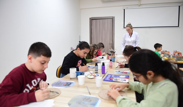 Osmangazi’de Çocuklar Kitaplardan İlham Alarak Üretiyor