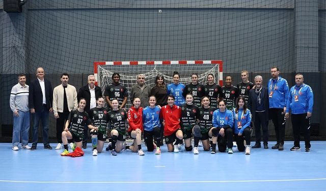 Kadın hentbolda zirve Bursa Büyükşehir Belediyespor’un