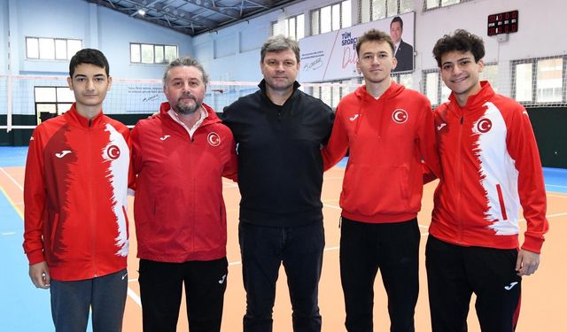 Ertuğrul Sağlam’dan Genç Sporculara Moral ve İlham Ziyareti