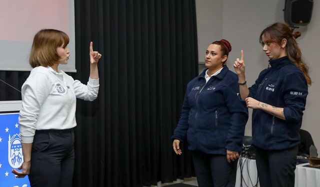 BURFAŞ’ta erişilebilir hizmet için işaret dili eğitimi