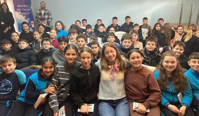 Nilüfer’de “Çocuklara Kitap Söyleşileri”: Melis Sena Yılmaz kitabını imzaladı