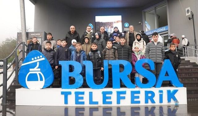 Osmangazi Belediyesi’nden anlamlı proje: Uludağ’ı hiç görmeyen çocuklar kayakla tanıştı