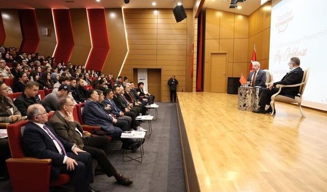 Şadi Özdemir gençlerle buluştu: Mudanya Üniversitesi’nde dikkat çeken mesajlar