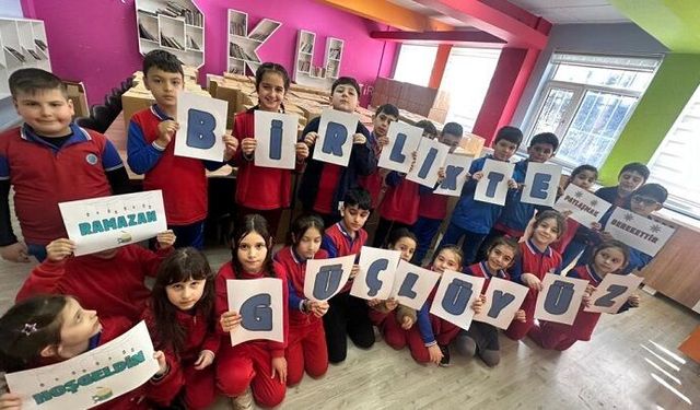 Minik yüreklerden büyük destek: Ramazan’da ihtiyaç sahipleri için gıda kolileri hazırlandı