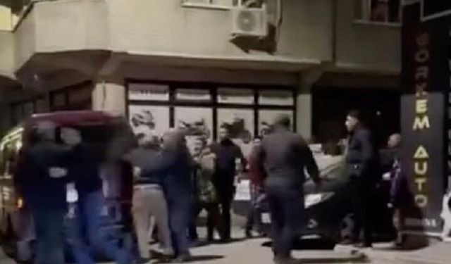 Bursa Osmangazi’de sokak ortasında aile kavgası