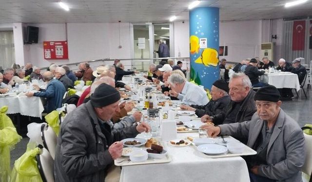 Burtom Sağlık Grubu’ndan huzurevi sakinlerine ramazan dayanışması