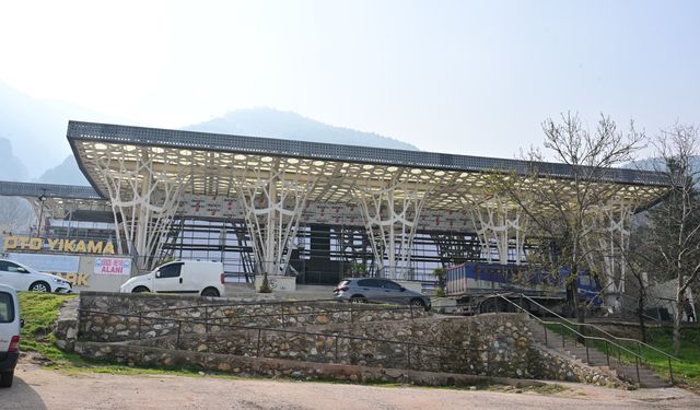 Piremir'de yol yarılandı