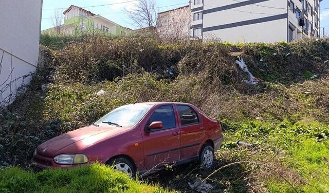 İnegöl’de otomobil şarampole uçtu