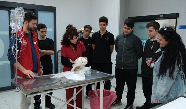 Gençerlerden patili canlara ziyaret