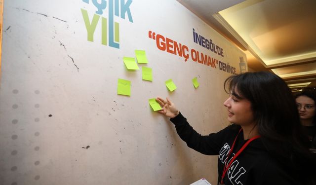 İnegöl’de söz gençlerin: 100’ü aşkın öğrenci geleceğin şehrini konuştu