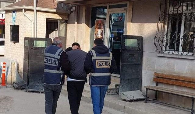 Bursa'da aranan şahıs polis operasyonuyla yakalandı
