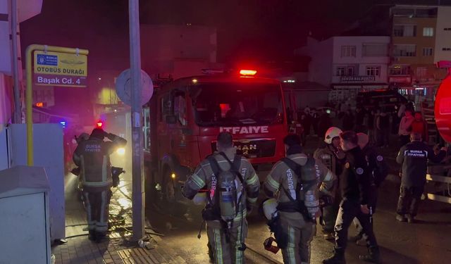 Bursa’da Depoda Yangın: Ekipler Hızla Müdahale Etti