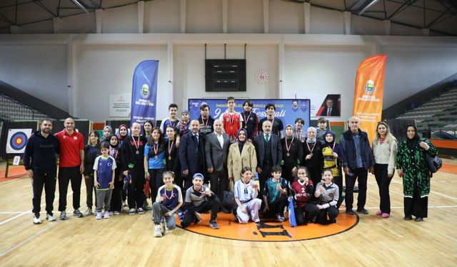 Spor festivalinde öğrenciler okçular yarıştı