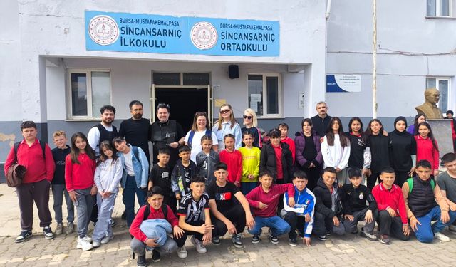 "Öğrencilerin yüzü güldü, saçları şekillendi"