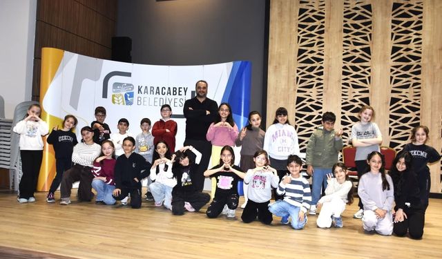Karacabey Belediyesi çocuk tiyatro ekibi kuruldu