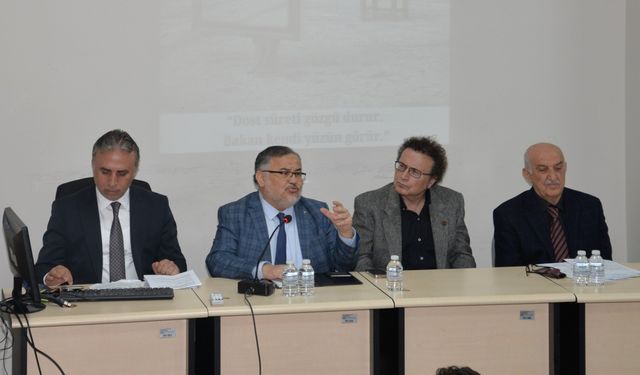 BUÜ’de Fethi Gemuhluoğlu anıldı