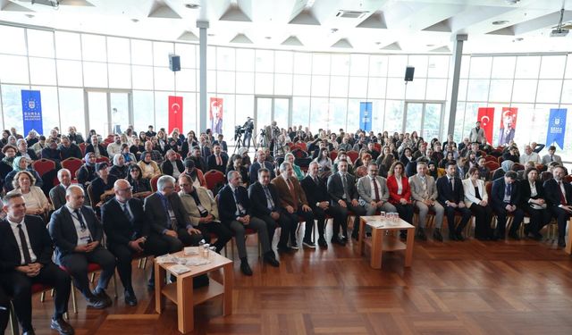 Anadolu'nun seramik kültürü Bursa'da konuşuldu