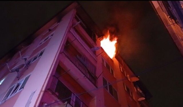 Bursa'da 6 katlı binada yangın paniği