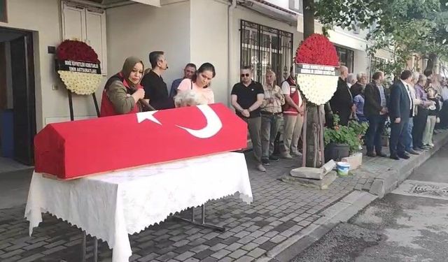 Kalp Krizi Geçiren Astsubay Levent Kırdım, Gemlik’te Askeri Törenle Uğurlandı